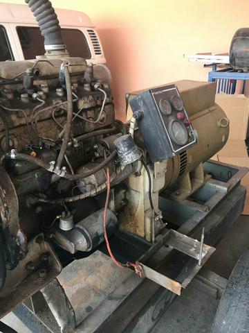 Vendo ou troco aceito carro e moto como parte do negócio: */ *÷ - Foto 5
