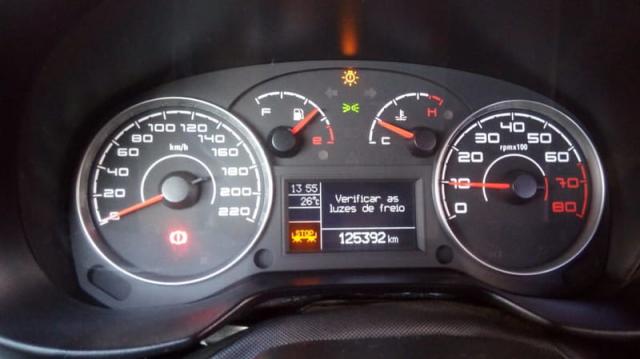 FIAT PUNTO ESSENCE 1.6 16V 5P 2011 - Foto 17