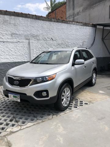Vendo Kia Sorento Modelo EX2 carro muito novo 2012