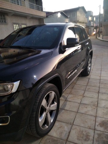 JEEP GRAND CHEROQUE LIMITED