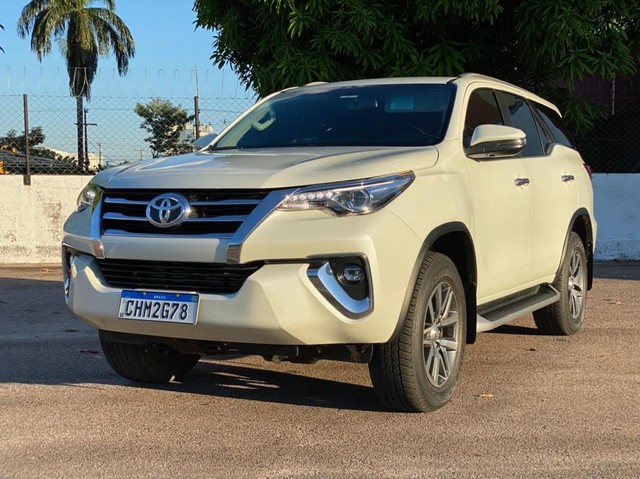 TOYOTA SW4 7 LUGARES 2019