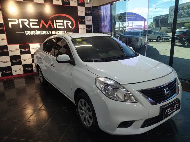 NISSAN VERSA SV 1.6 2014