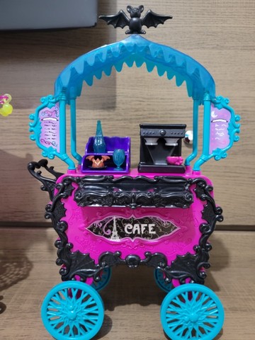 Cafeteria Monster High Scaris - Hobbies e coleções - Ayrosa, Osasco  1173140411 | OLX