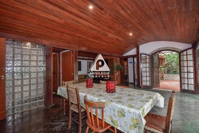 Casa de rua no Cosme Velho com 7 quartos, piscina e vaga - Foto 4