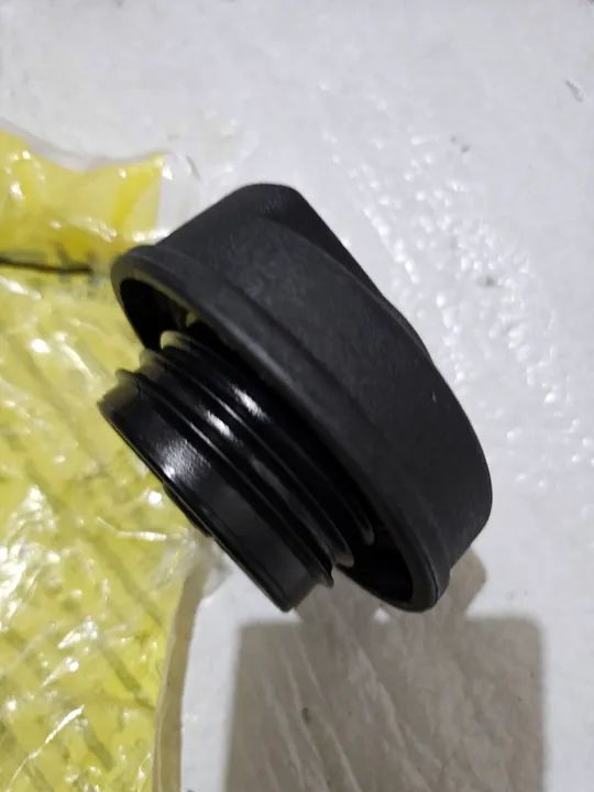 Trator New holand case tampa tanque combustível nova original 47416475 - Foto 4