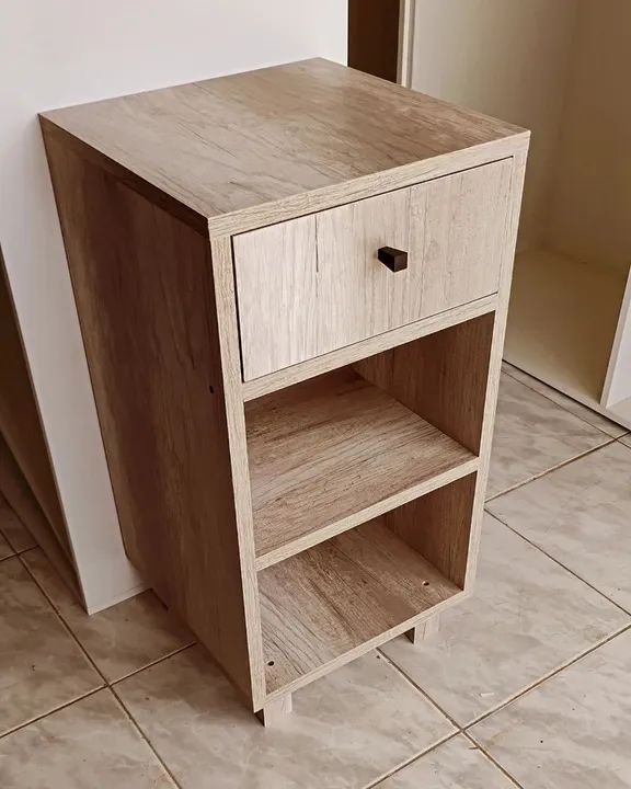 Mesa de cabeceira planejada 