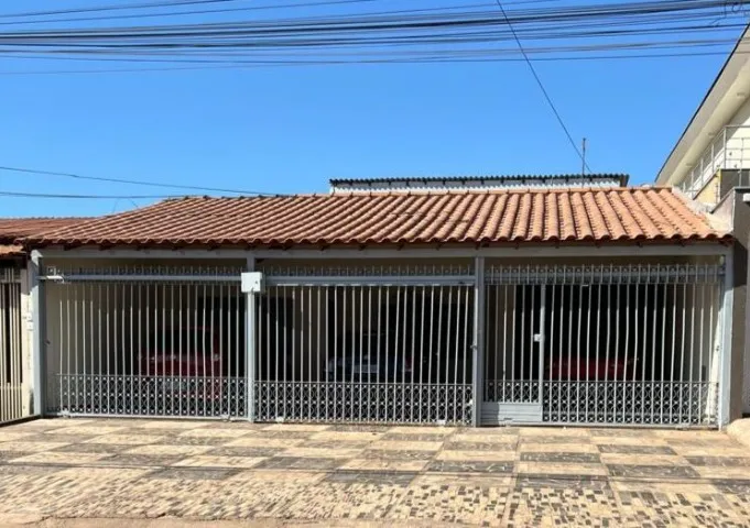 Linda casa- Escriturada e aceita financiamento! QNH 02 TAGUATINGA NORTE