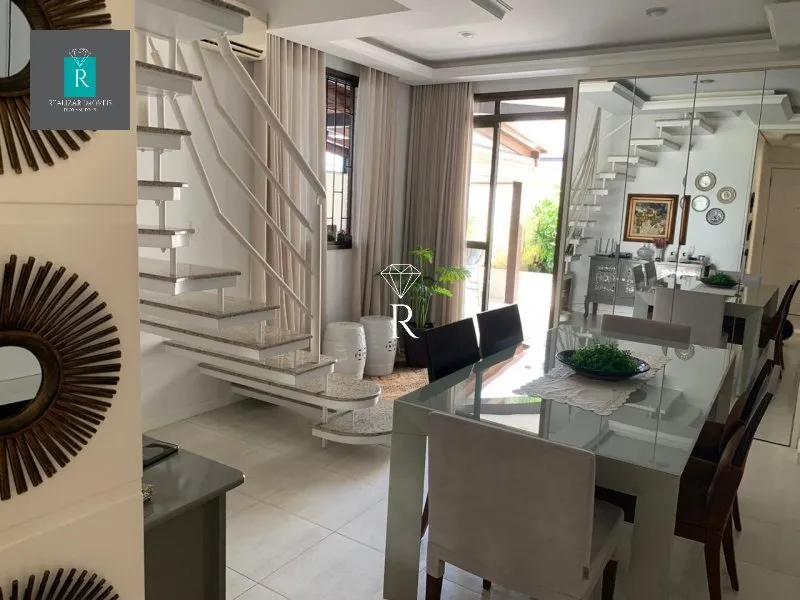 Apartamento de 4 Quartos no Centro - Florianópolis