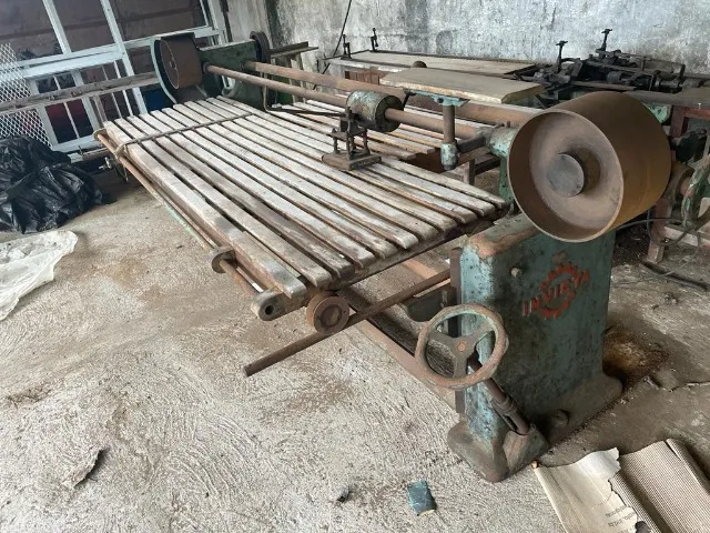 Lixadeira de fita Invicta