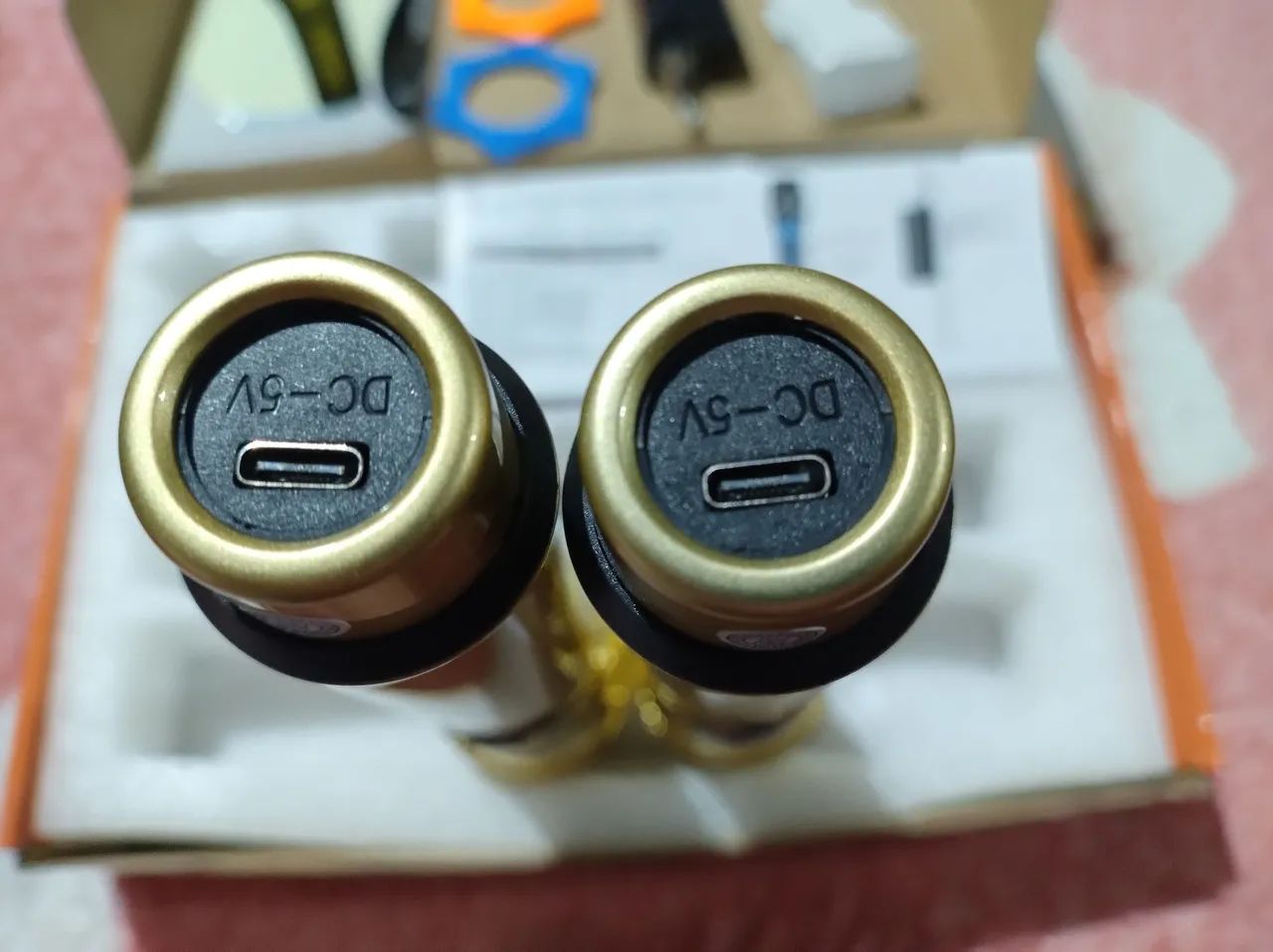 Microfone sem fio recarregável Dourado. - Foto 3