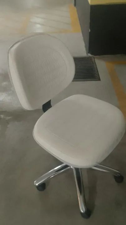 Vendo cadeira secretária  - Foto 2