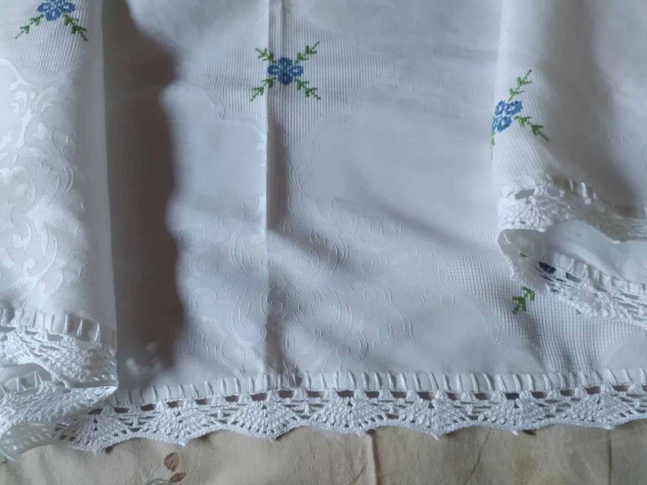 Toalha de mesa - Bordado à mão - Novo - Foto 4