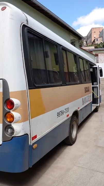 VENDO MICRO ONIBUS VOLKSWAGEN 9-150 - Foto 3