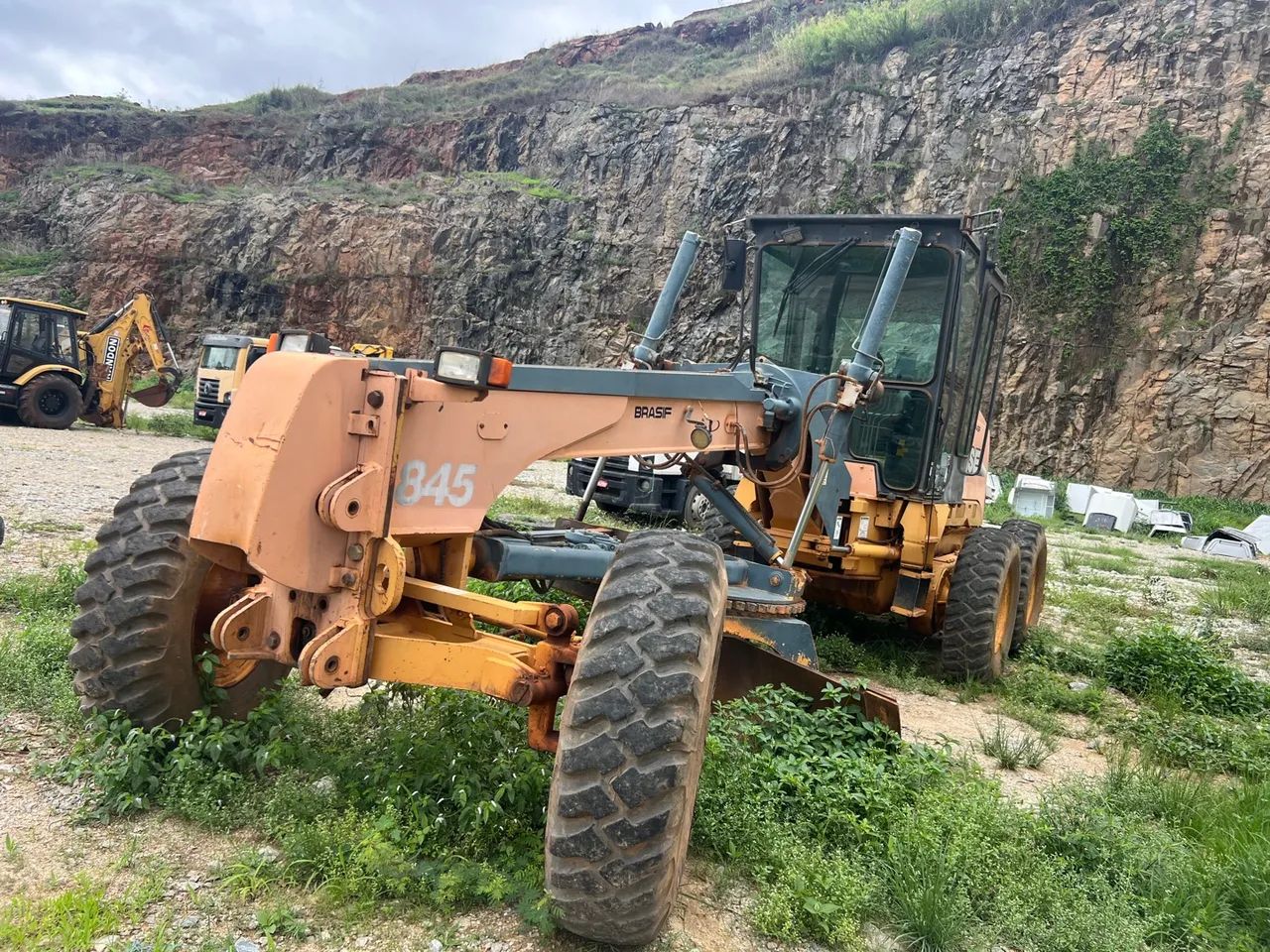 Motoniveladora CASE 845 2005 3500 horas - Foto 3