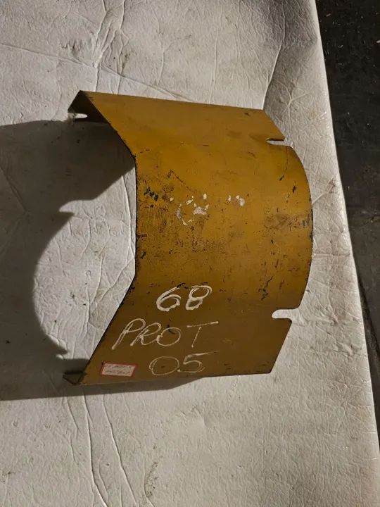 Trator esteira caterpillar D6 protetor roda guia novo 7M0457