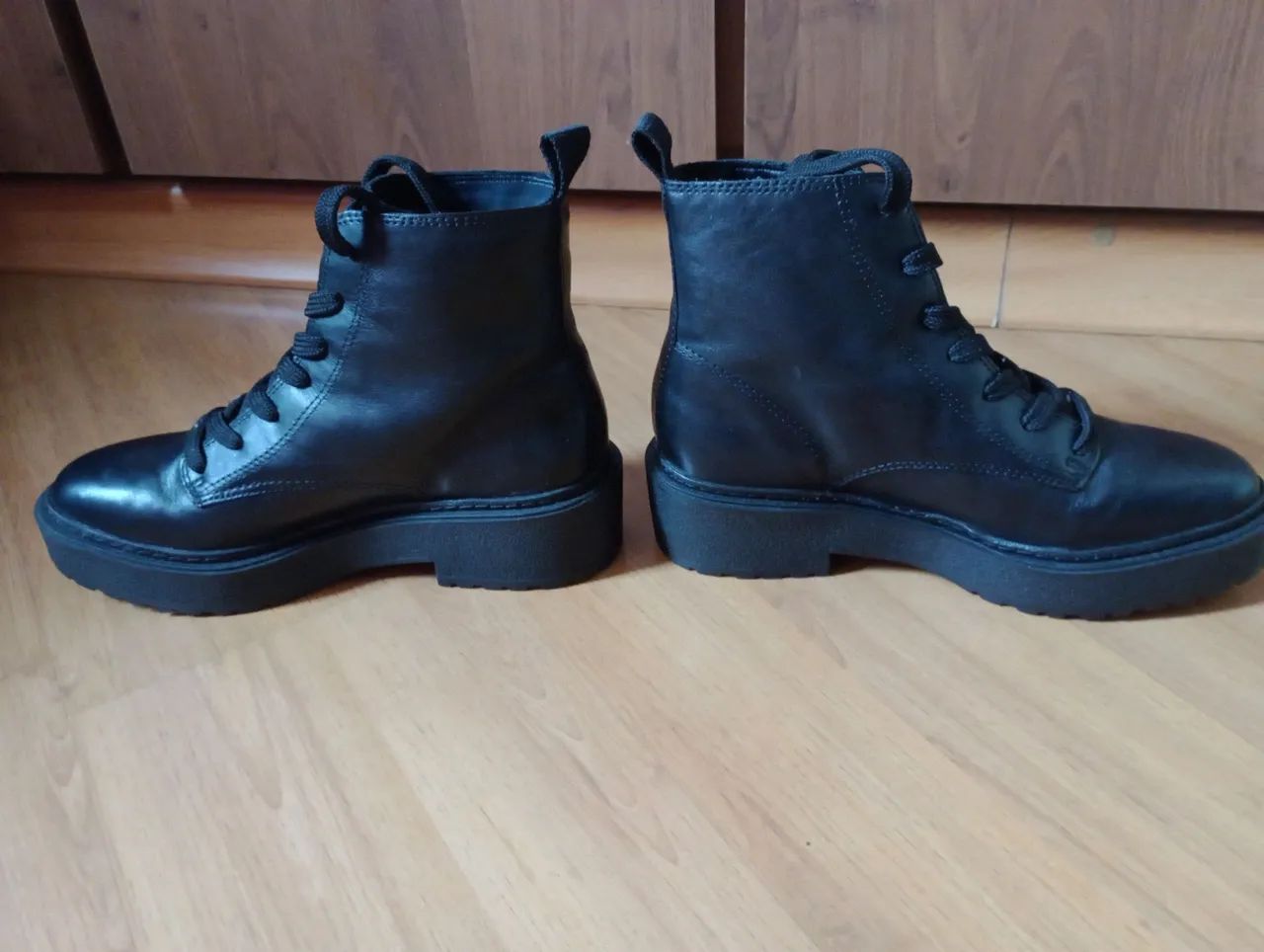 Bota coturno Arezzo preta - Foto 2