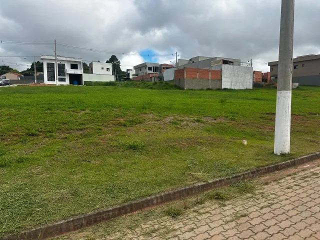 Terreno Condomínio Lagos dos Pássaros 200 m²