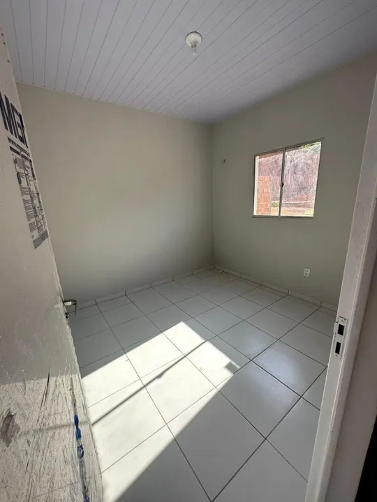 Aluga-se Casa em ALTOS ( 450,00)
