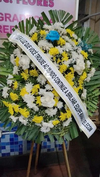 Coroa de flores naturais  - Foto 2