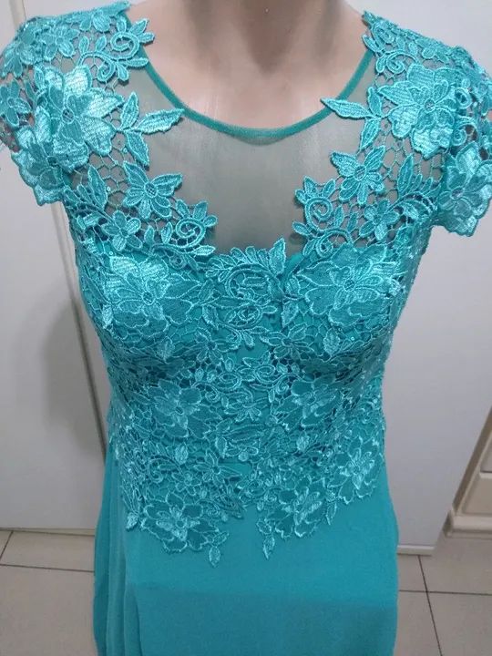 Vestido renda azul turquesa