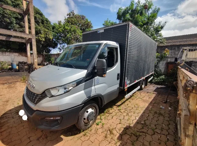 Iveco Daily 55.170/22 baú