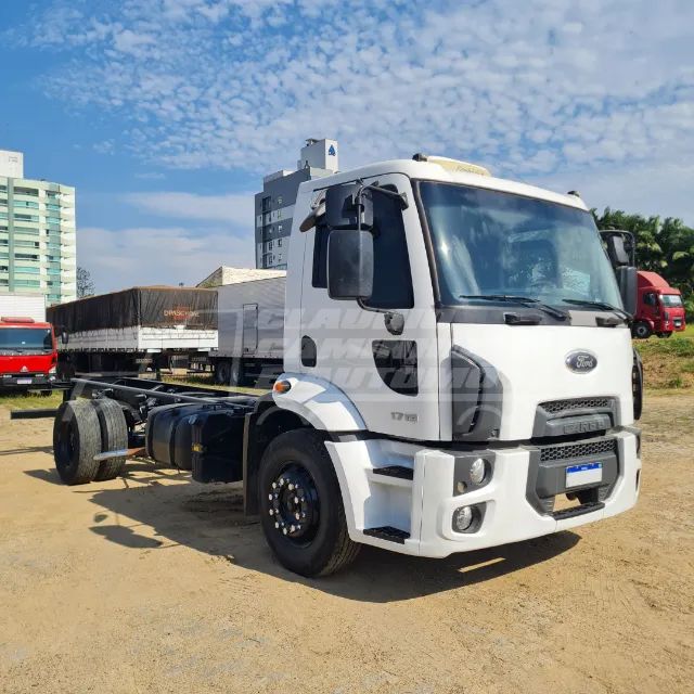 Ford Cargo 1719 - Foto 2
