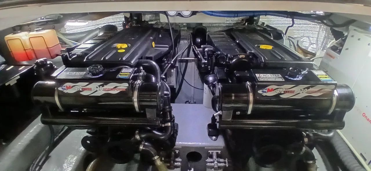 Mercury mercruiser 4.2L 320 HP diesel (Parelha)