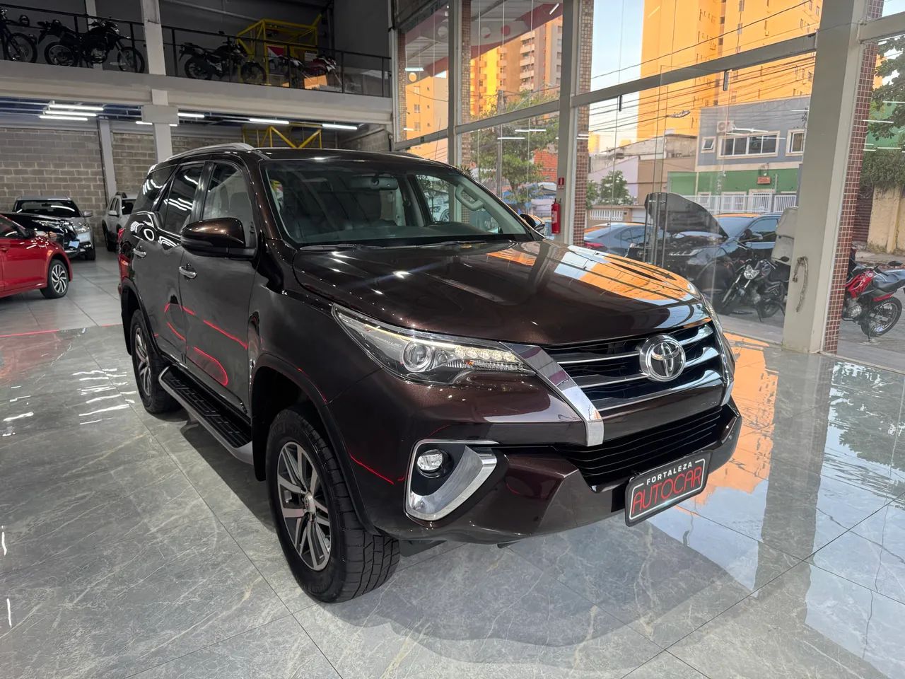 Toyota Hilux SW4 SRX 4X4 2.8 TDI 16V Dies. Aut. 2019 - Foto 3