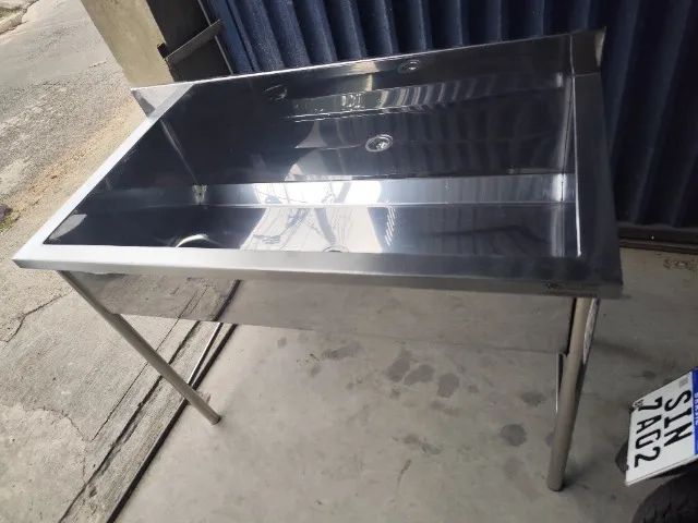 Tanque em Aço Inox 0,60m x 0,50m,  Pés Tubulares de 1,1/2"