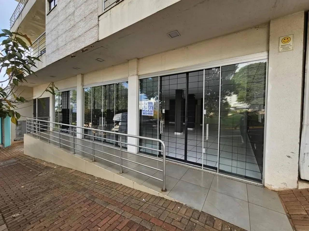 Sala comercial para alugar por R$ 2800.00, 180.00 m2 - CENTRO - APUCARANA/PR
