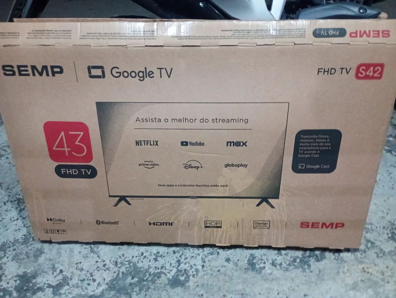Vendo caixa de TV 43 polegas com isopor valor 40 obs não faço entrega retirar zona sul