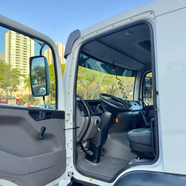 Vw 14-190 Ano 2022 Constellation 4x2 Carroceria p/ Tambor - Foto 10