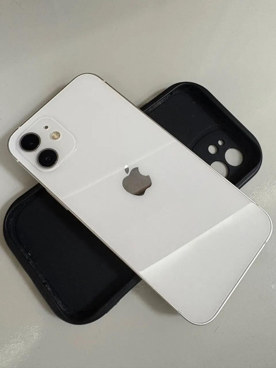 iPhone 12 - 64 GB