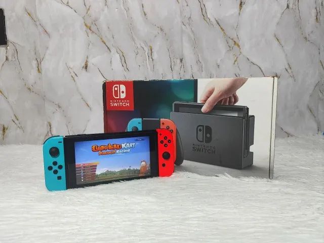Nintendo Switch + Caixa