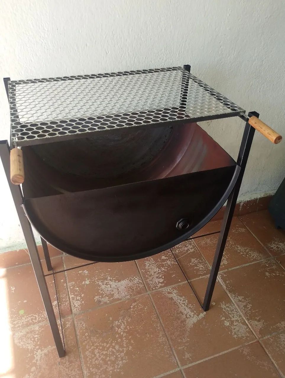 Churrasqueira média nova ( a pronta entrega)