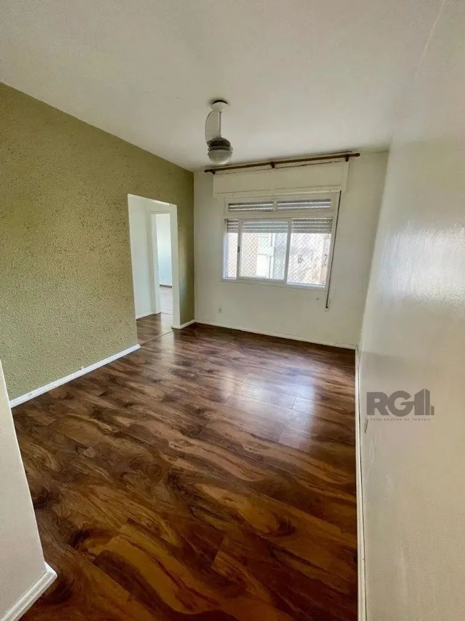 Belo apartamento 2 dormitórios, totalmente reformado, vista para o bairro de todas as jane - Foto 2