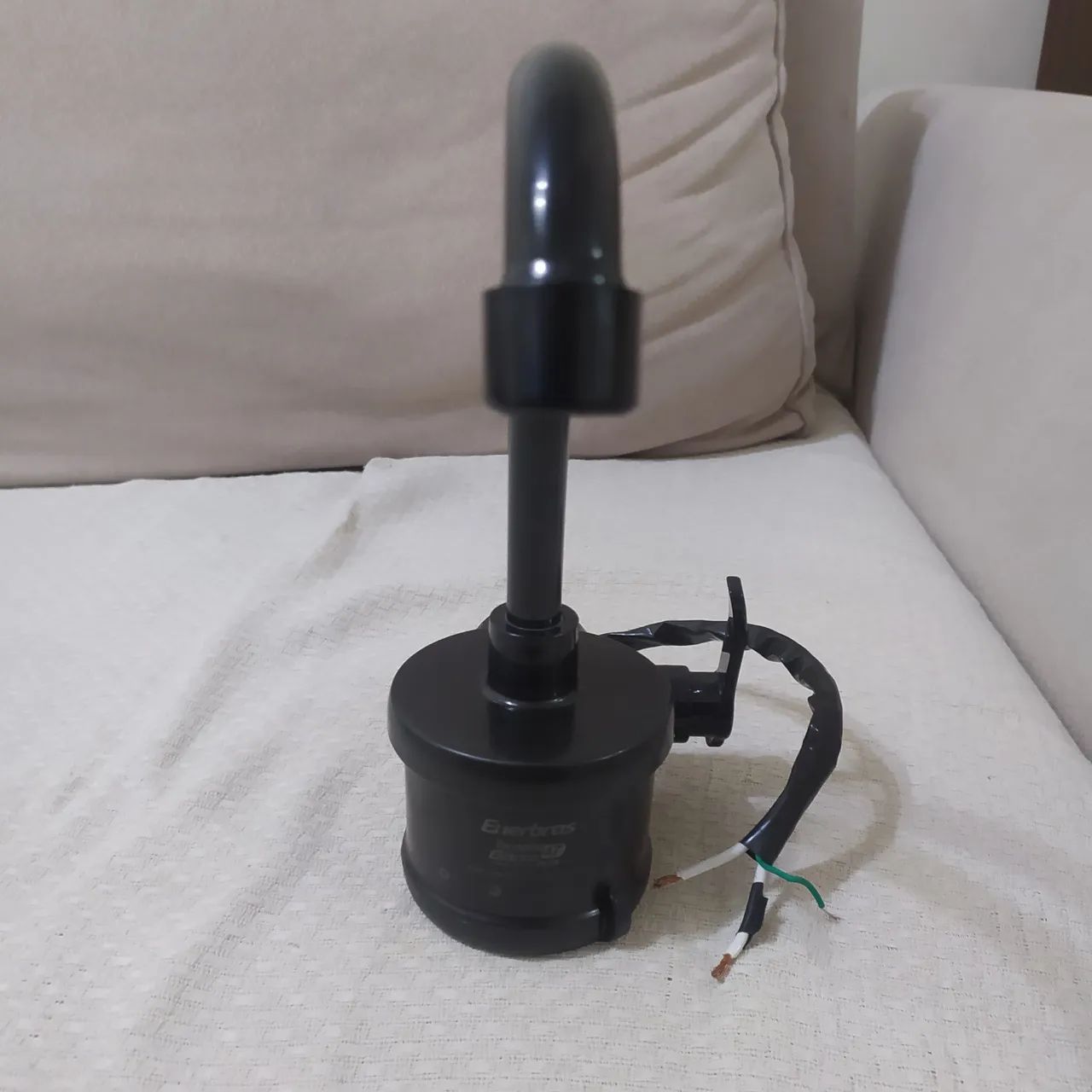 Torneira  Elétrica com design moderno e elegante - Foto 3
