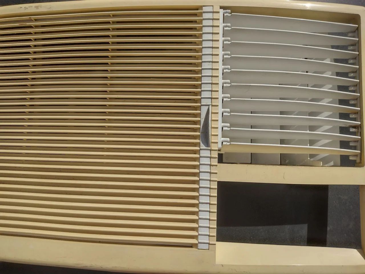 Painel. Frente Ar Condicionado Janela Elgin 21.000BTU/h