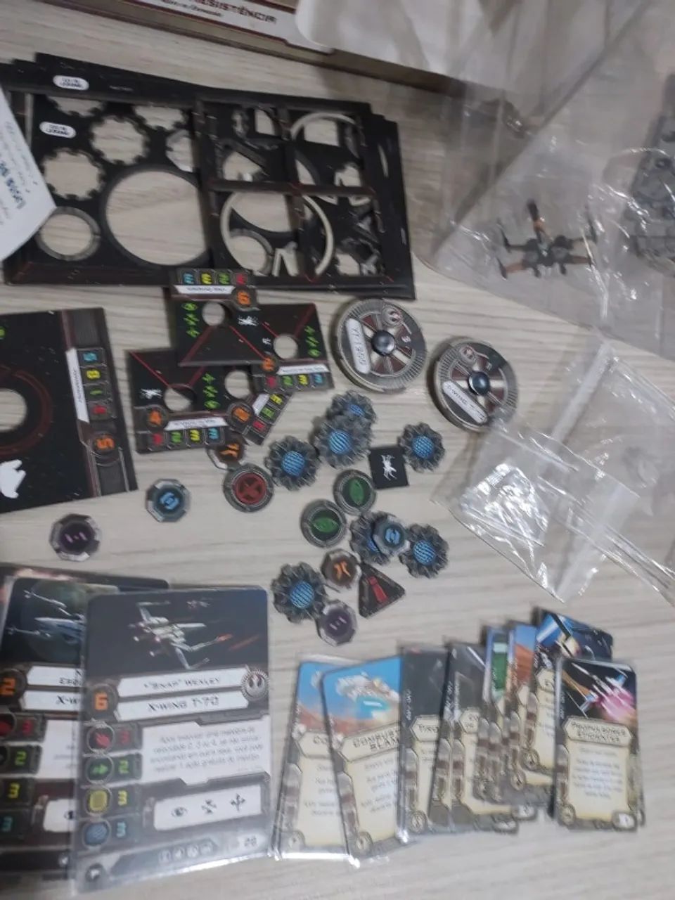Star Wars X-wing - HEROIS DA RESISTENCIA - Expansão  - Foto 3