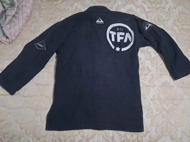 Vendo ou troco parte de cima do quimono Vulkan Fight Company Haka Sports - Jiujitsu e Judô - Foto 2