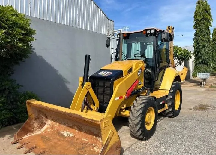 Retroescavadeira Caterpillar 416F ano 2016