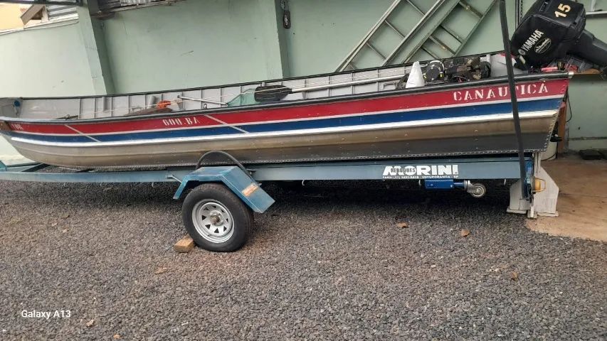 Barco 6m com Motor