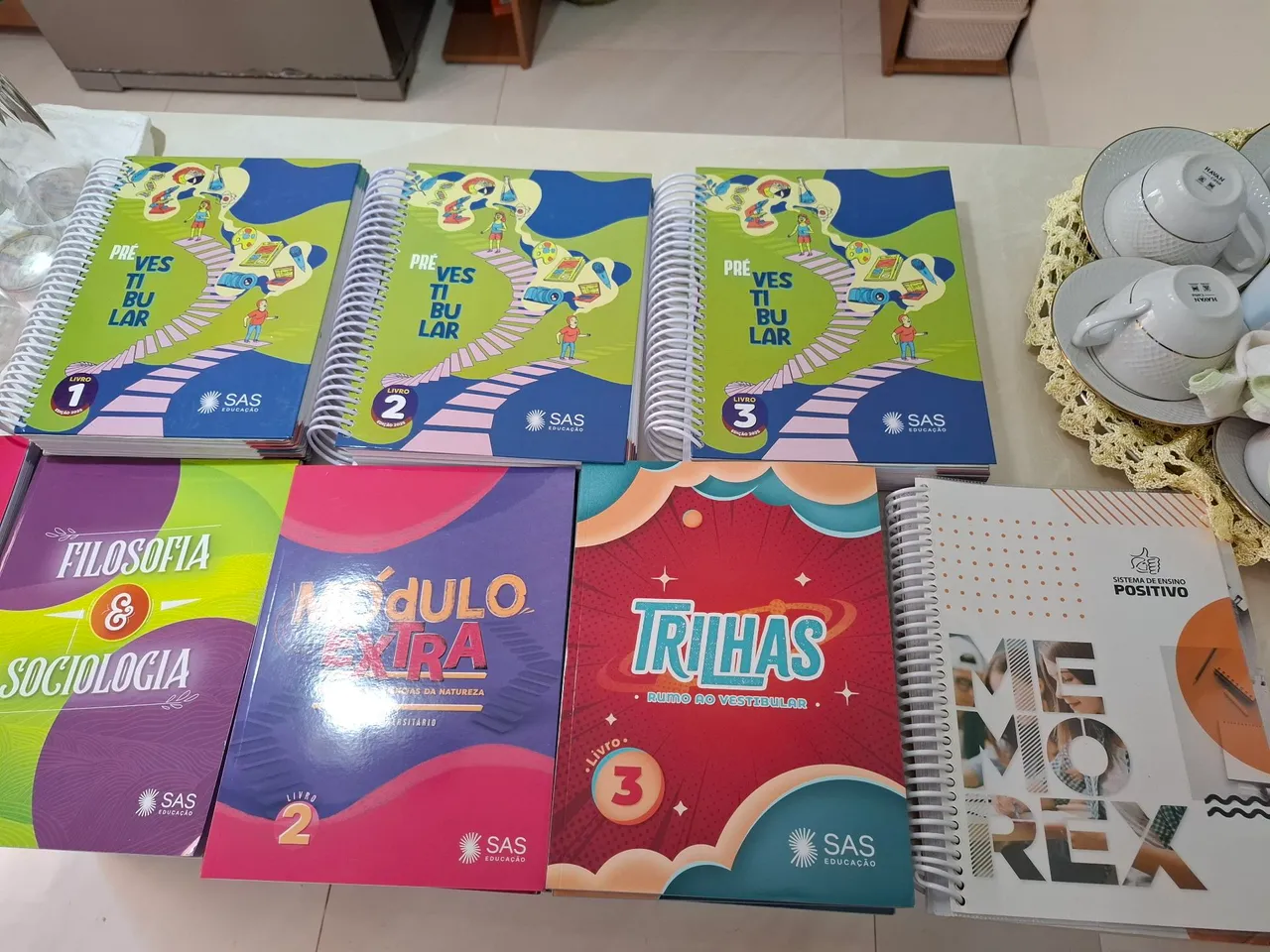 Livros pre-vestibular SAS 2025 atualizado para medicina e demais cursos.