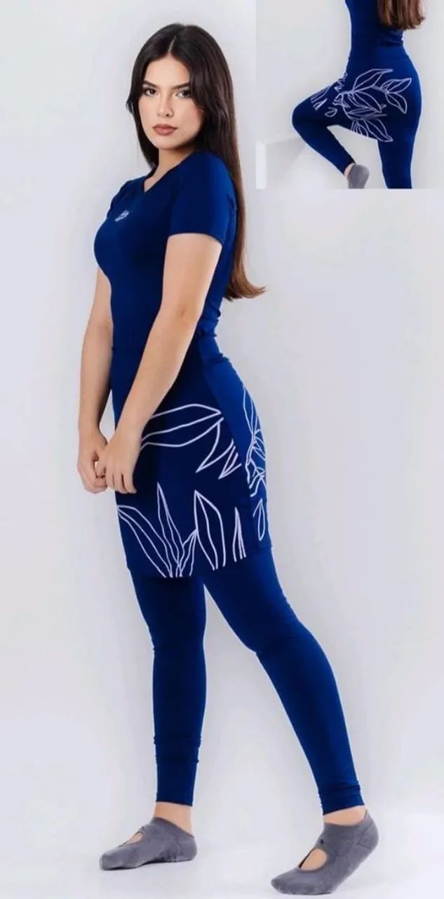 Conjunto Fitness Preto com Saia - Foto 3