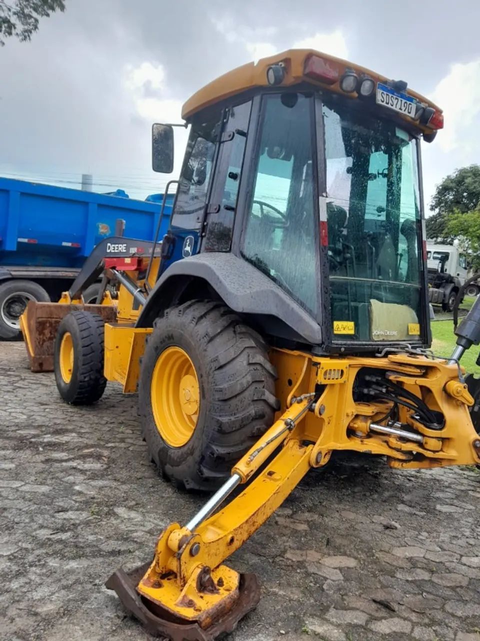 retroescavadeira Jhon Deere 310 L - Foto 2