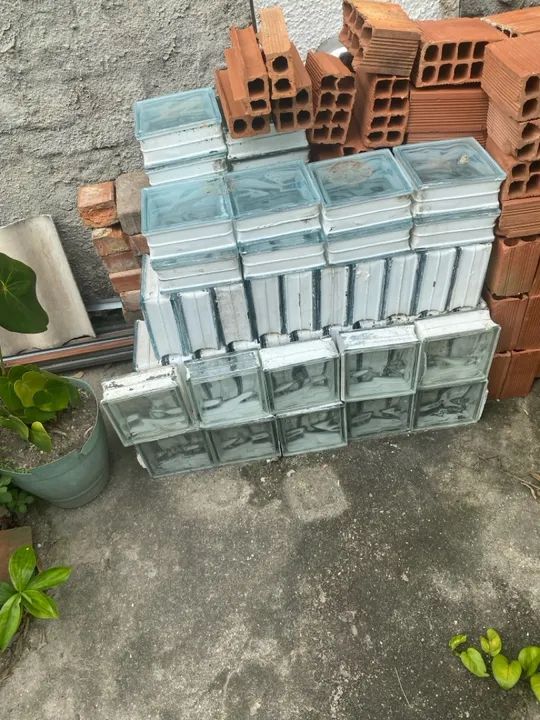 Vendo tijolinhos de vidro 20 por 20