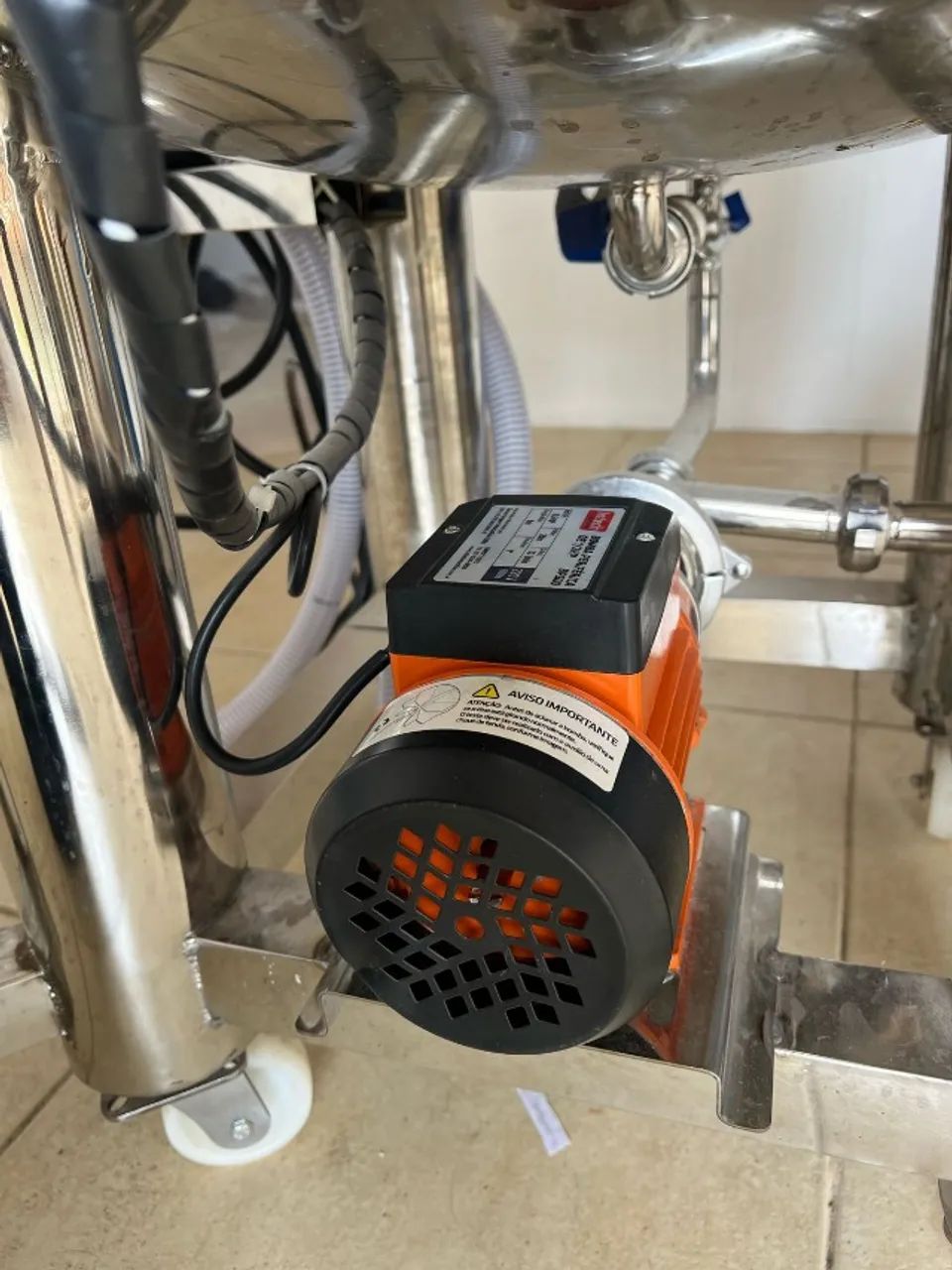 Máquina cervejeira 150 litros para cervejas artesanal  - Foto 4