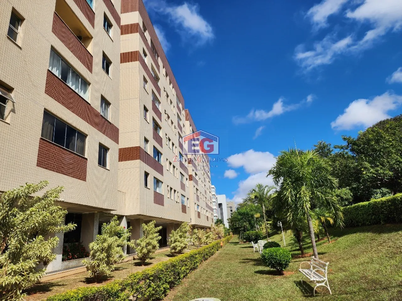 SQSW 302 BLOCO D - ED. VIVENDAS RESIDENCE CLUB- SUDOESTE - VENDO EXECLENTE APARTAMENTO