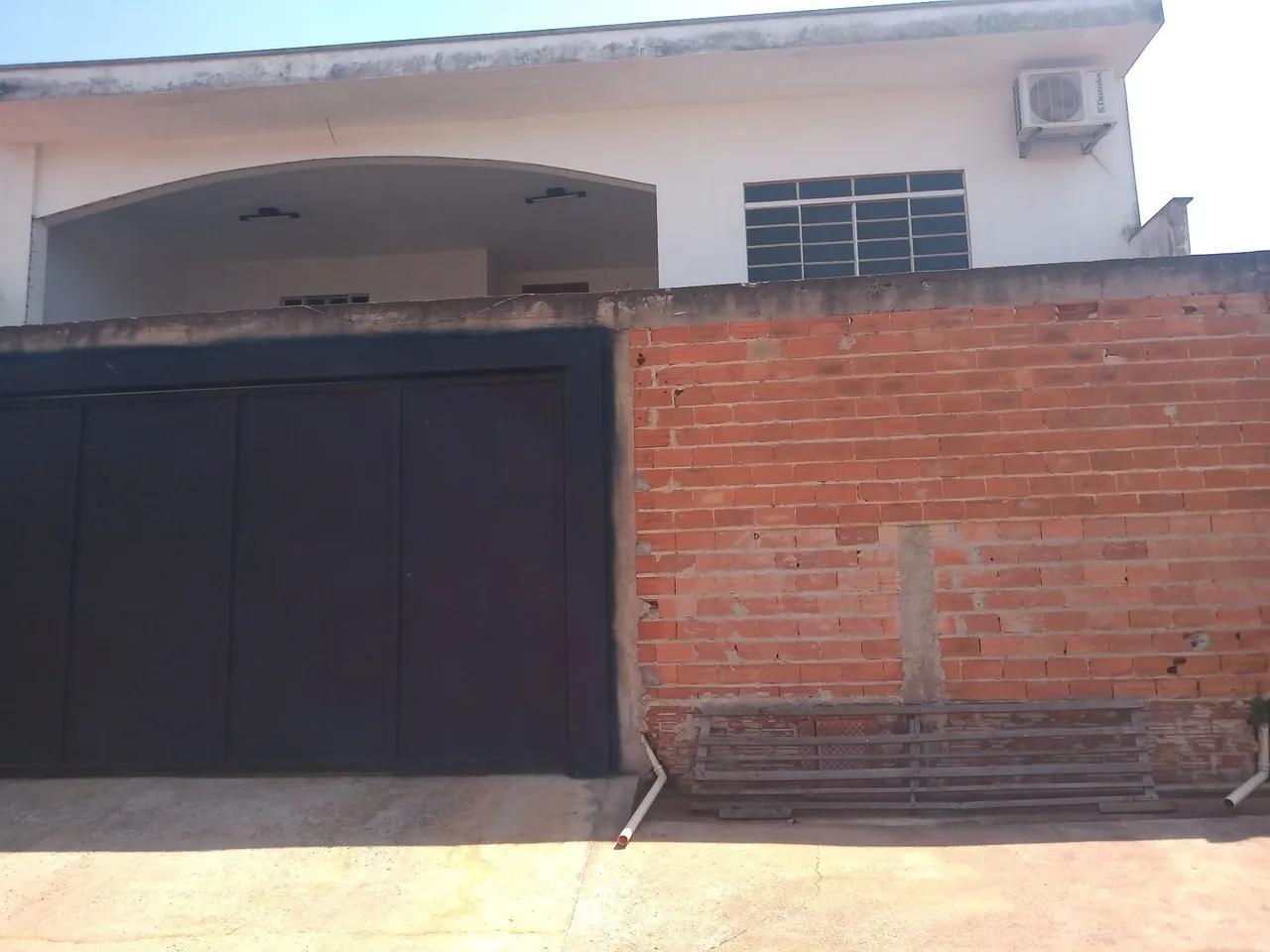 Sobrado em Gavião Peixoto com escritura