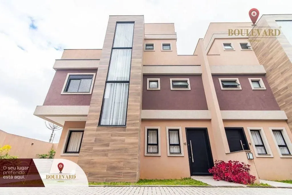 Sobrado em condomínio fechado com 3 dormitórios à venda, 122 m² por R$ 865.000 - Uberaba -